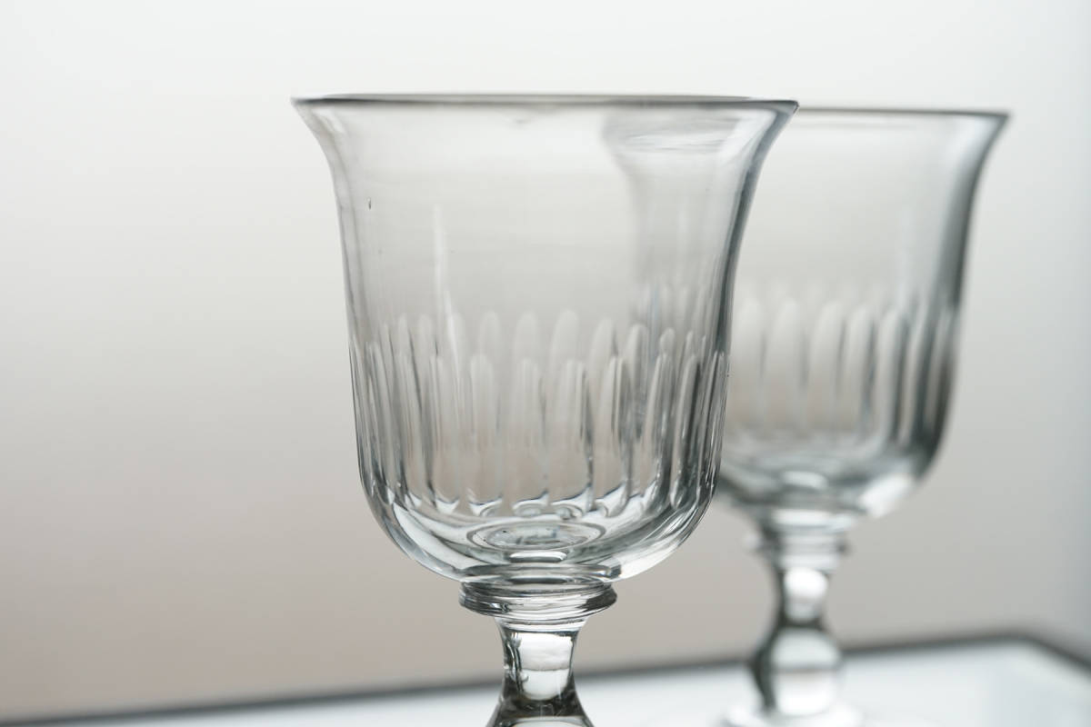 手吹きガラスのチューリップ型のカットビストログラス 一客 / 19世紀・フランス / アンティーク 古道具 ワイングラス 硝子_画像3