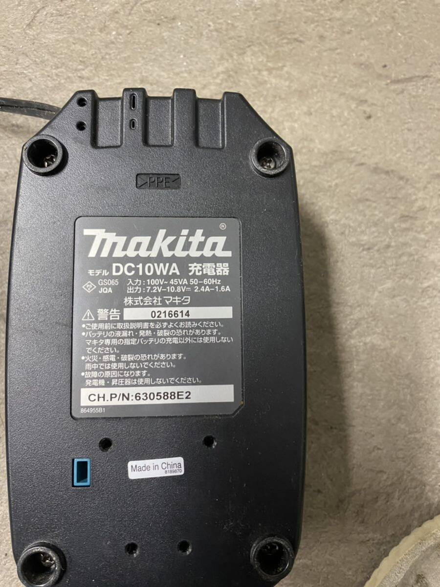 純正品/動作品■makita マキタ 充電器 Li-ion 7.2-10.8V 対応バッテリ BL0715、BL7010 BL1013 など DC10WA 中古品■_画像3