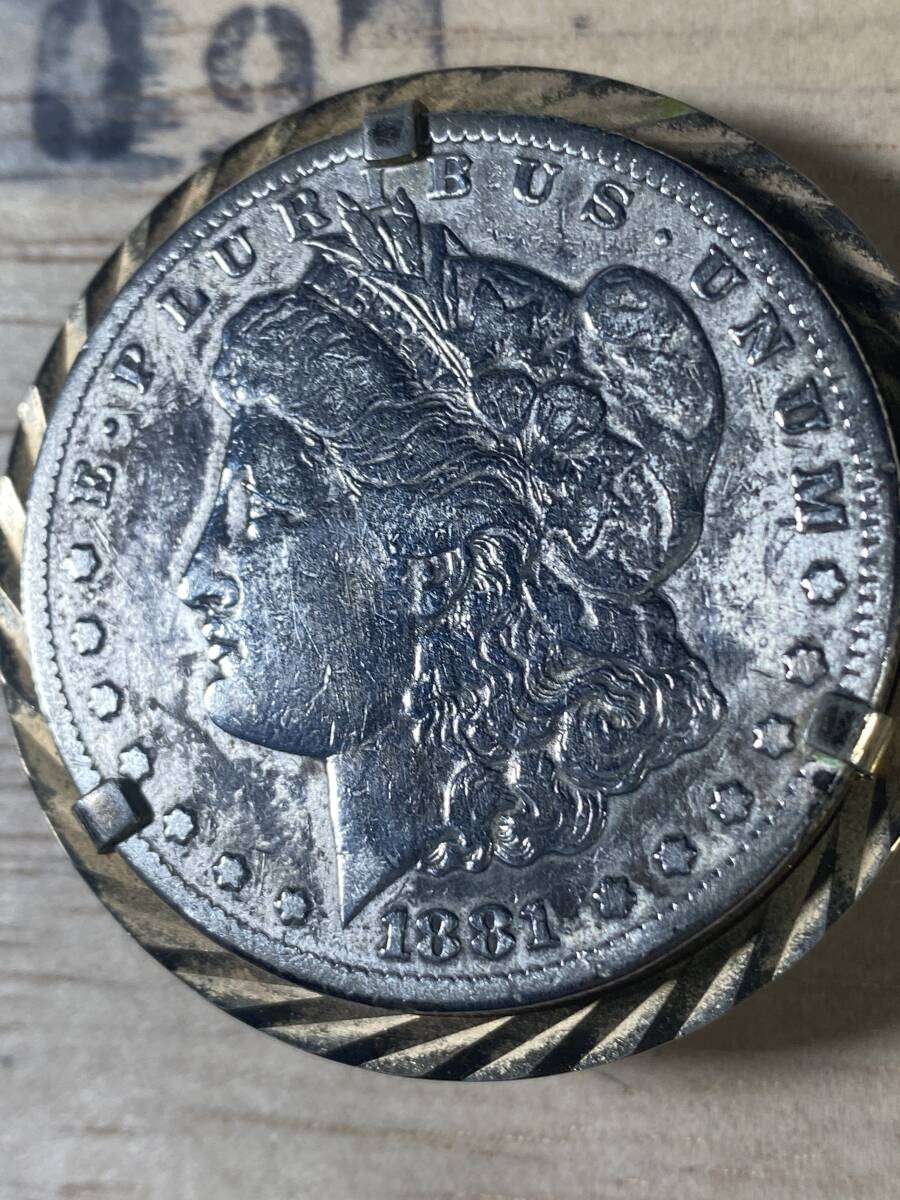 1881年 モルガン ダラー 銀貨 1ドル シルバー モルガンド リバティ イーグル アメリカ合衆国造幣局 アンティークコインマネークリップの画像2