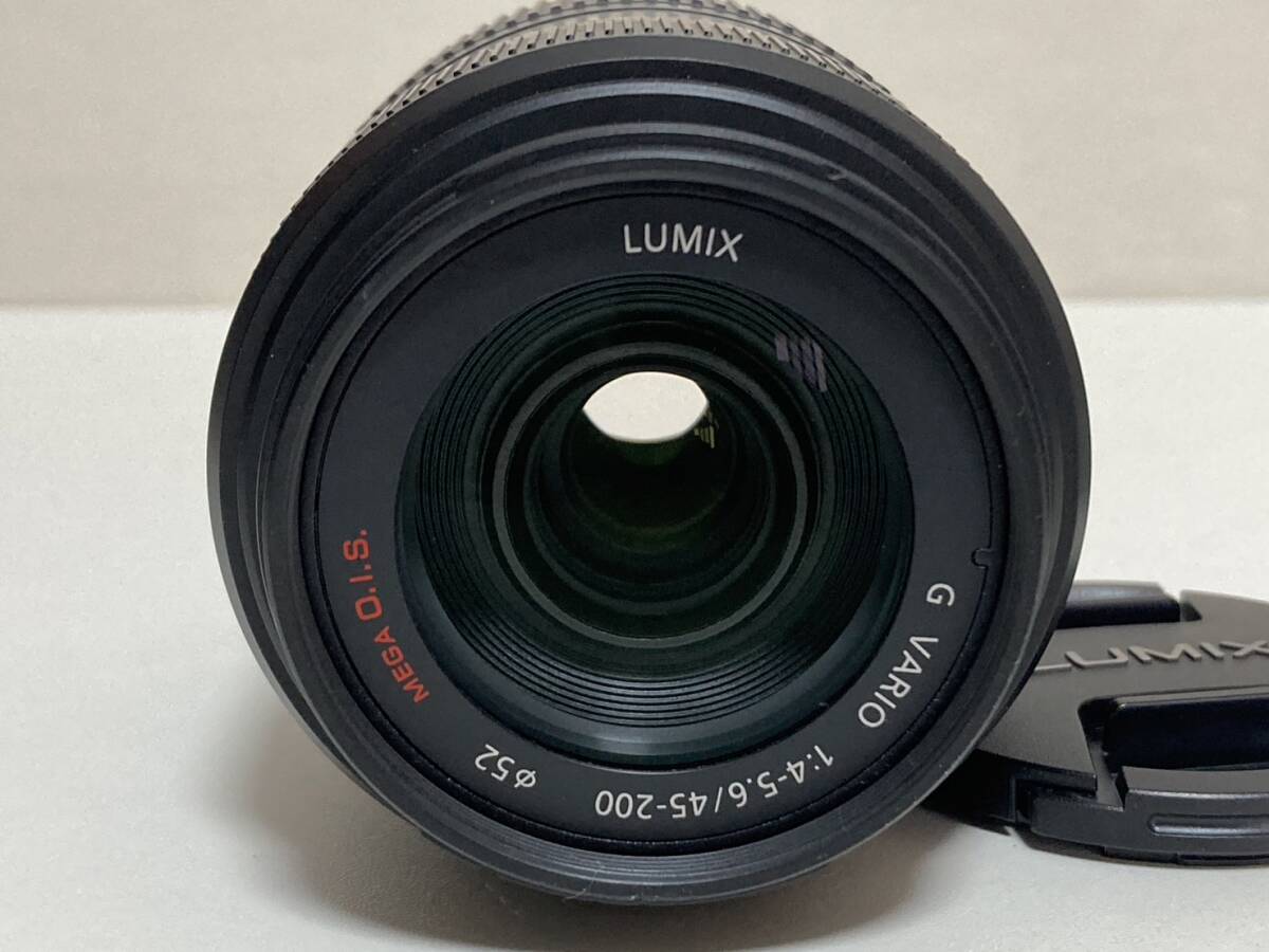 Panasonic LUMIX G VARIO 45-200mm F4.0-5.6 MEGA O.I.S. H-FS045200 zoom lens 