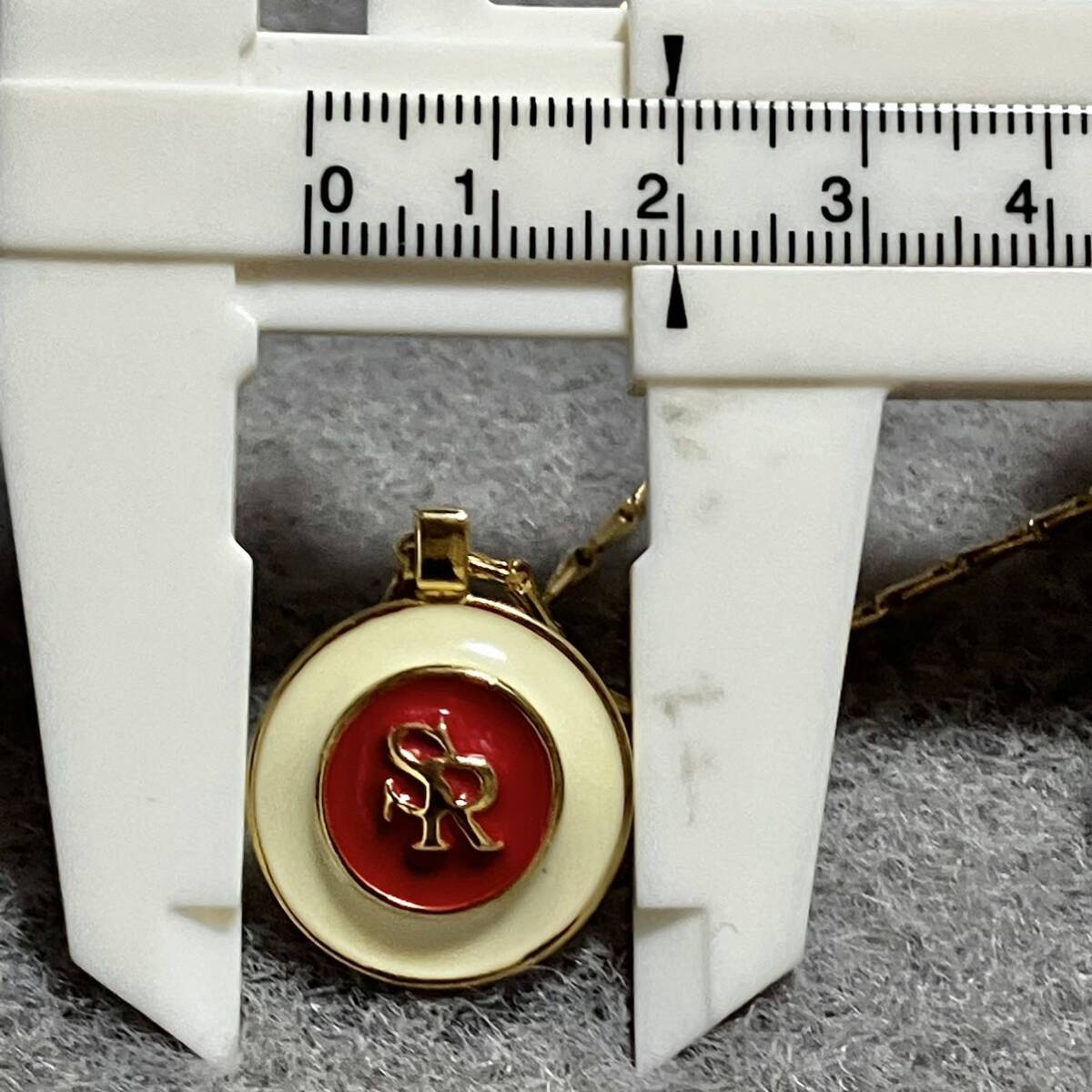 m】良品 SONIA RYKIEL ソニアリキエル ロゴ ネックレス 赤 m】良品 SONIA RYKIEL ソニアリキエル ロゴ ネックレス 赤