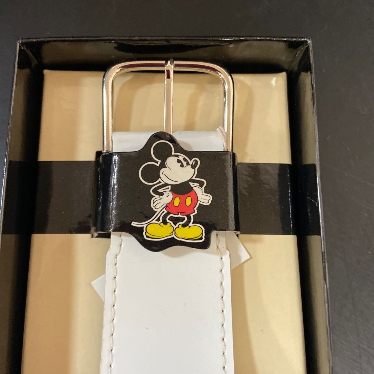【レア】【新品未使用】Disney ディズニーストア ミッキーマウス腕時計の画像3