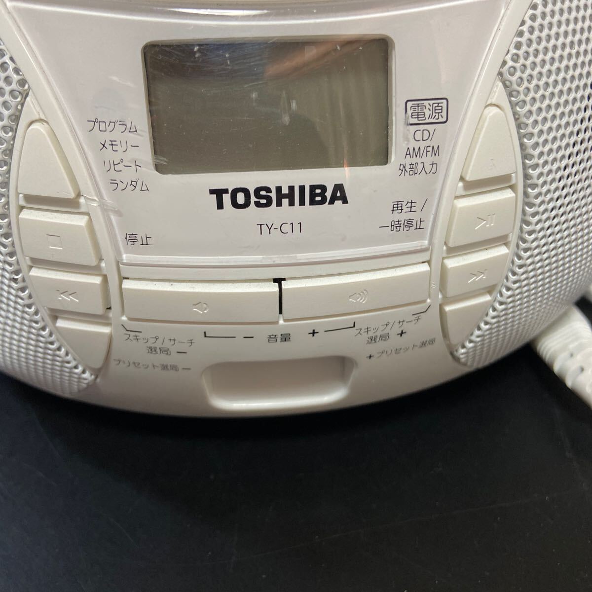 【1円スタート】TOSHIBA 東芝 CDラジオ TY-C11 ベージュ系 通電確認済 現状品の画像2
