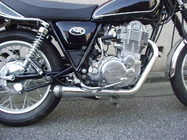 即決新品SR400/500　78年〜08年　スーパートラップ３インチメガホン　スリップオンマフラー_装着見本