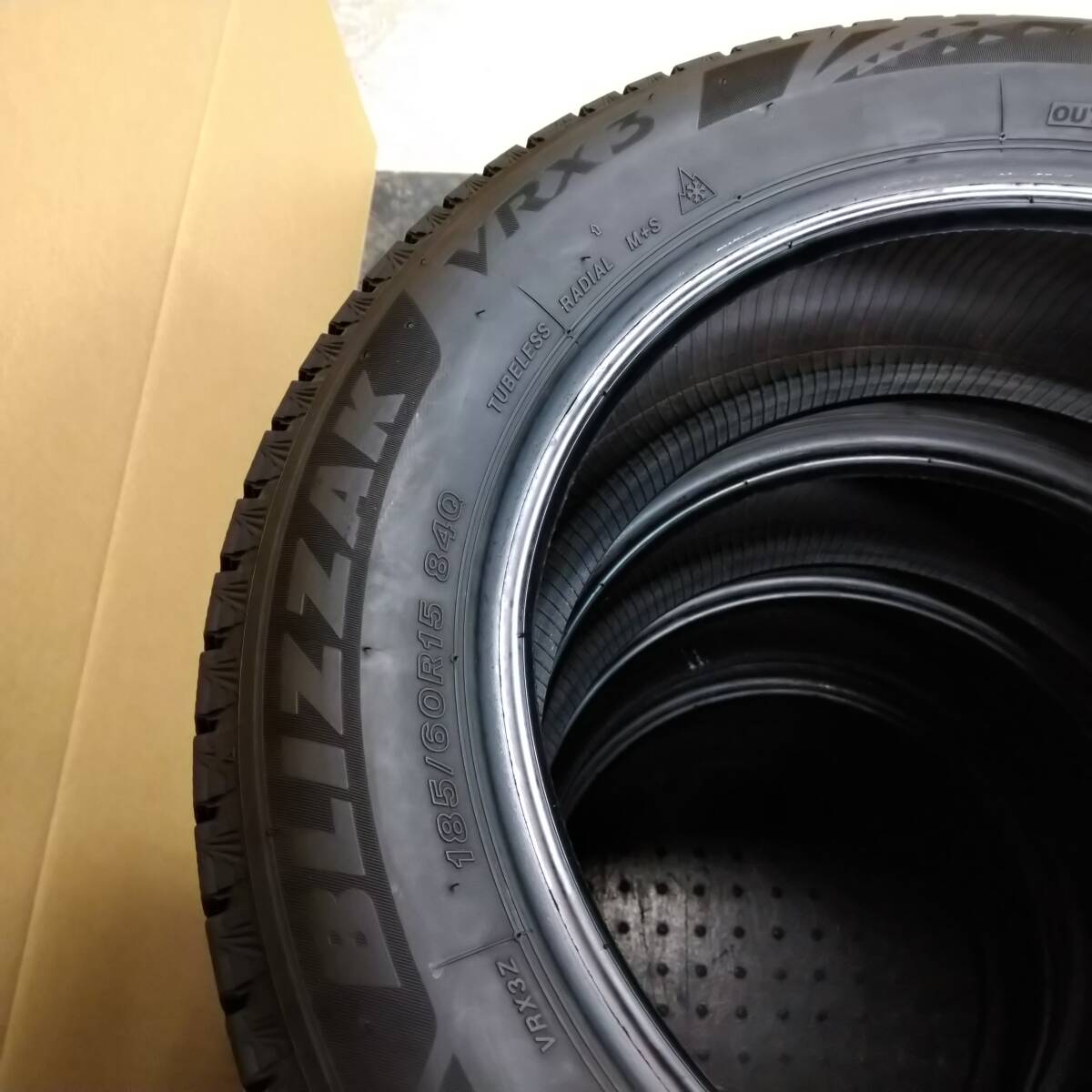 ★バリ山 185/60R15 84Q ブリヂストン ブリザック VRX3 2021年製2本 2022年製2本 #アクア #フィールダー #シエンタ #ヤリス #ヴィッツ_画像7