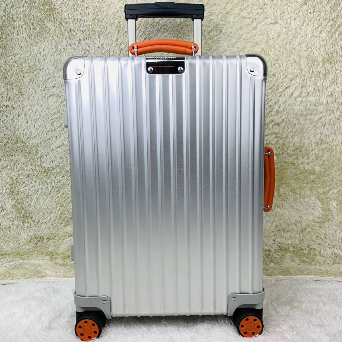 極美品】RIMOWA リモワ CLASSIC クラシック CABIN キャビン 36L 極美品】RIMOWA リモワ CLASSIC クラシック CABIN キャビン 36L