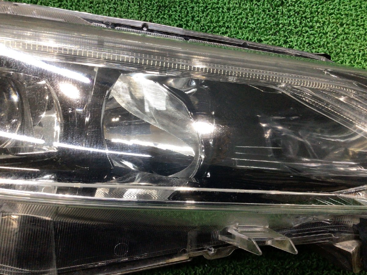 ハリアー ZSU60W 右ヘッドライト ランプ LED 品番：81110-48440 コイト：48-147_画像3