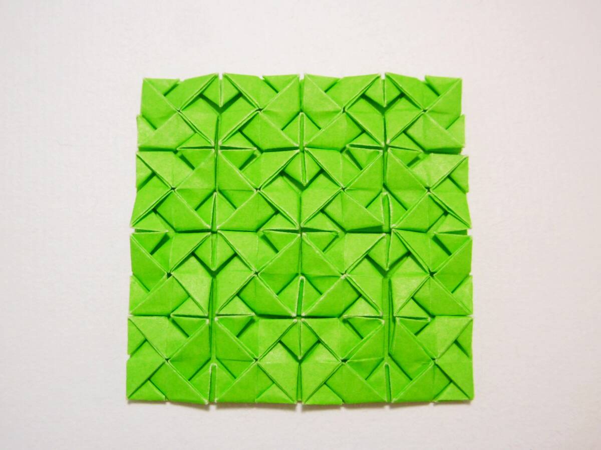 モザイク テッセレーション 折り紙 A-4 黄緑 Mosaic Tessellation Origami ハンドメイドの画像1