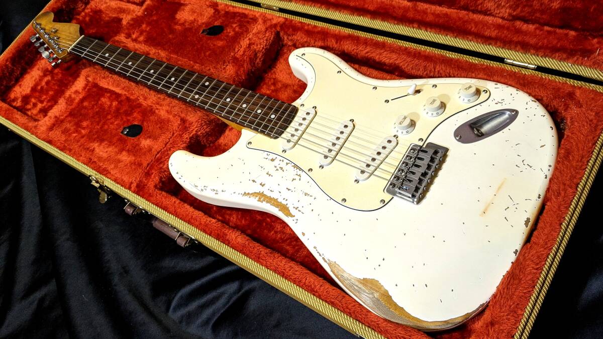 リアトーン搭載Select Capacitor BeldenWier Custom Relic Old OlympicWhite Stratocasterの画像1