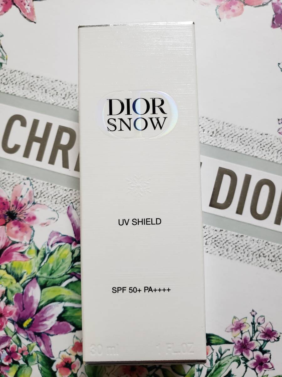 新品★Dior ディオール スノー ＵＶシールド ５０＋♪日焼け止め乳液♪雪のような透明感へ★_画像3