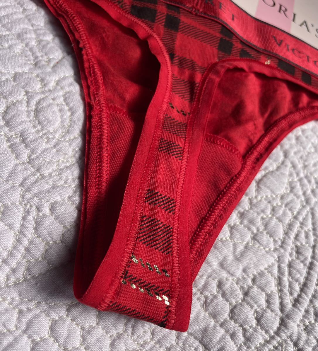  rare * high class line Victoria Secret shorts bikini red red check Gold black T-back song bread ti Logo underwear Ran Jerry 