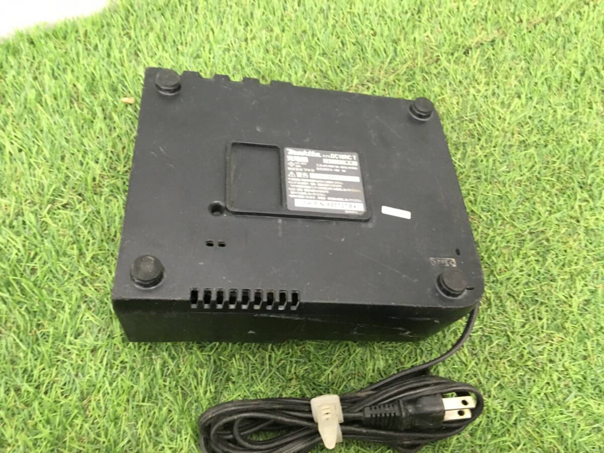 【中古品】★makita(マキタ) 7.2v-18v用急速充電器 DC18RC  ITLFQ07TDQ6Oの画像4