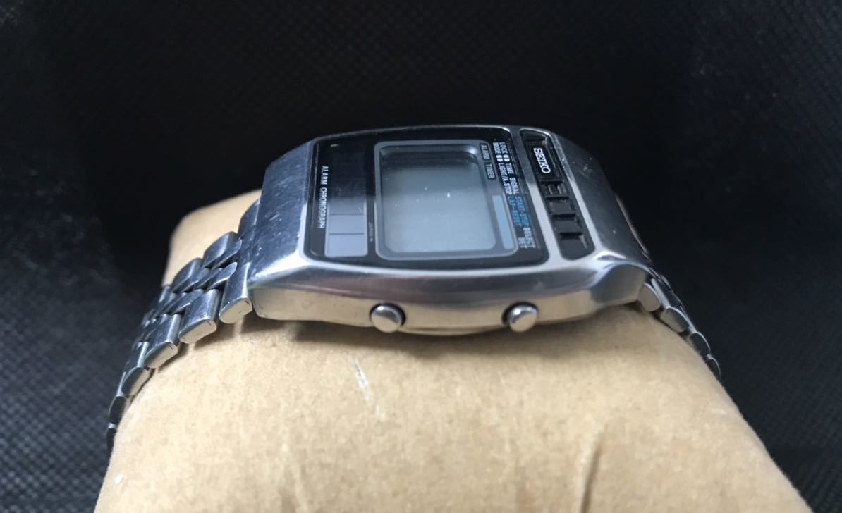 Seiko A258-5030 Alarm Chronograph アラーム クロノグラフ デジタル クォーツ 腕時計　_画像5