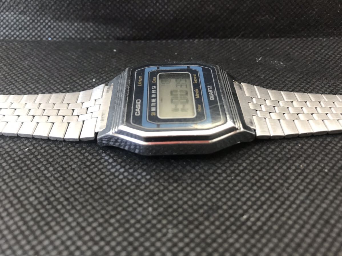 CASIO B817 [155] オールド カシオ デジタル 腕時計 稼働品 希少品 _画像2