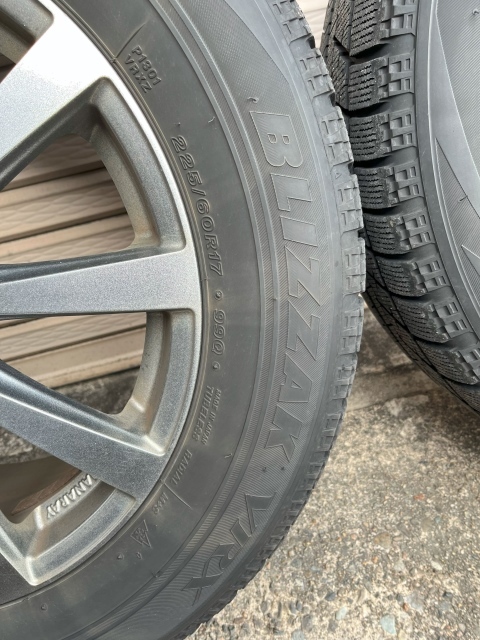 トヨタヴェルファイア用アルミ＋スタッドレスタイヤ２２５／６０R１７_画像5