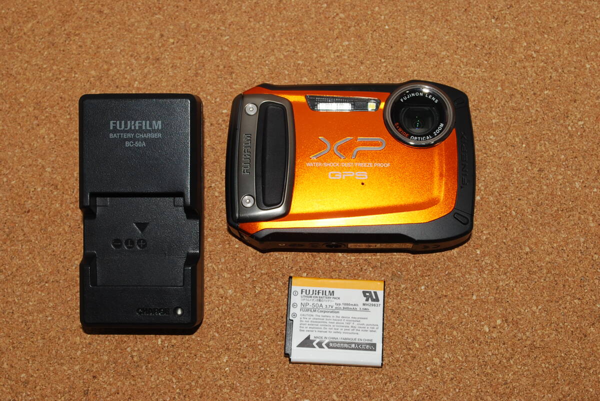 ジャンク品　FUJIFILM FinePix XP150 デジタルカメラ 　2012年発売　フジフィルム　ファインピクス_画像1