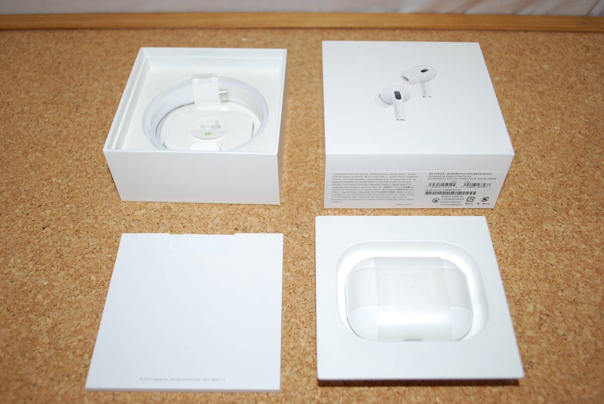 中古品 接続確認済み Apple AirPods Pro 第2世代 ホワイト MTJV3J/A エアポッズ ワイヤレスイヤホン 2023年 USB-C MagSafe充電ケース の画像2