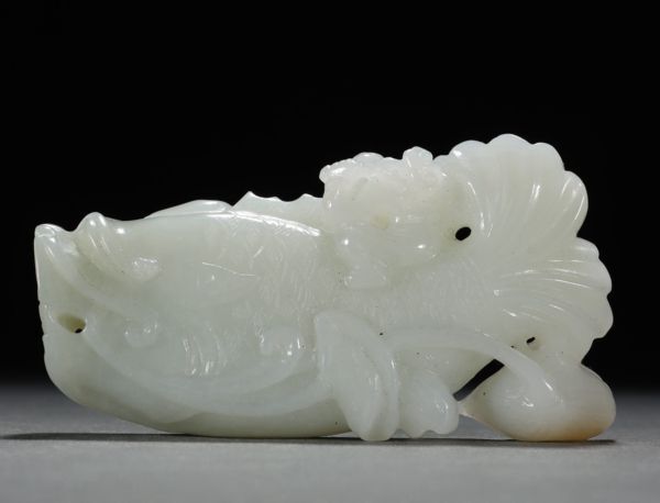 【瓏】和田玉 彫 年年有魚擺件 清時代 極細工 手彫り 置物 賞物 中国古美術 蔵出