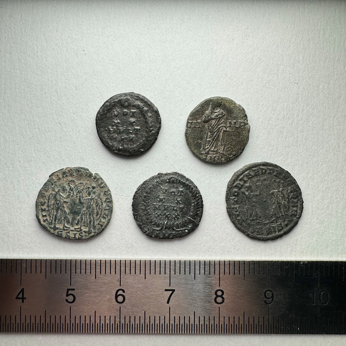 【古代ローマコイン】AE4フォリス クリーニング済 ブロンズコイン 銅貨 フォリス 5枚まとめてロット(PZcLyNTDJc)の画像2