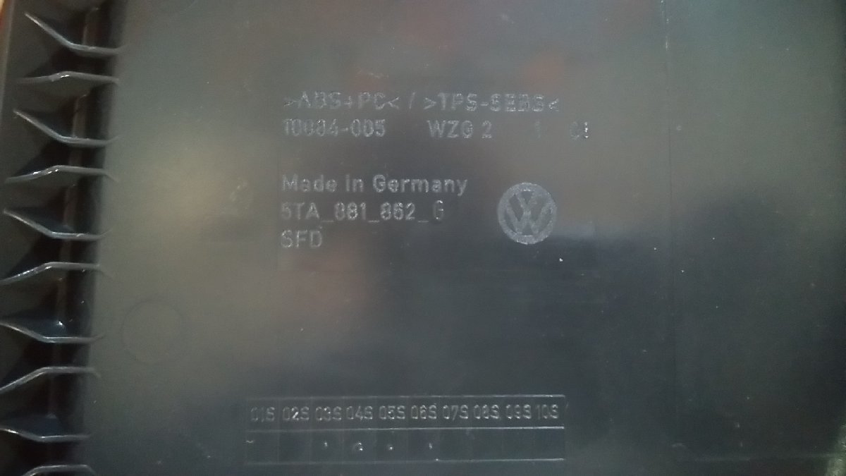 U#030 VW ティグアン TSI Rライン 5NCZD 2019年 シートバックテーブル左右_画像4