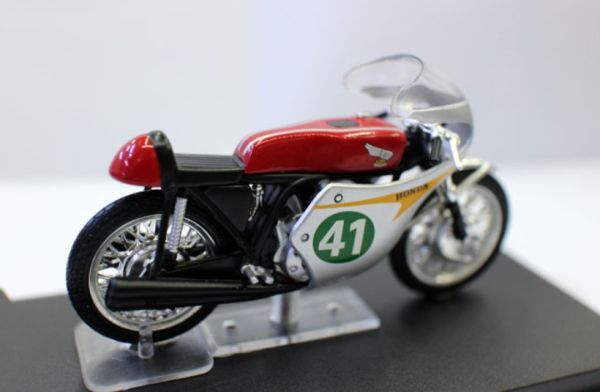 * limited goods **1/24 alloy motorcycle model HONDAA Honda RC162 motorcycle motorcycle Classic 0092 Mike * Hailwood 1961 year ②