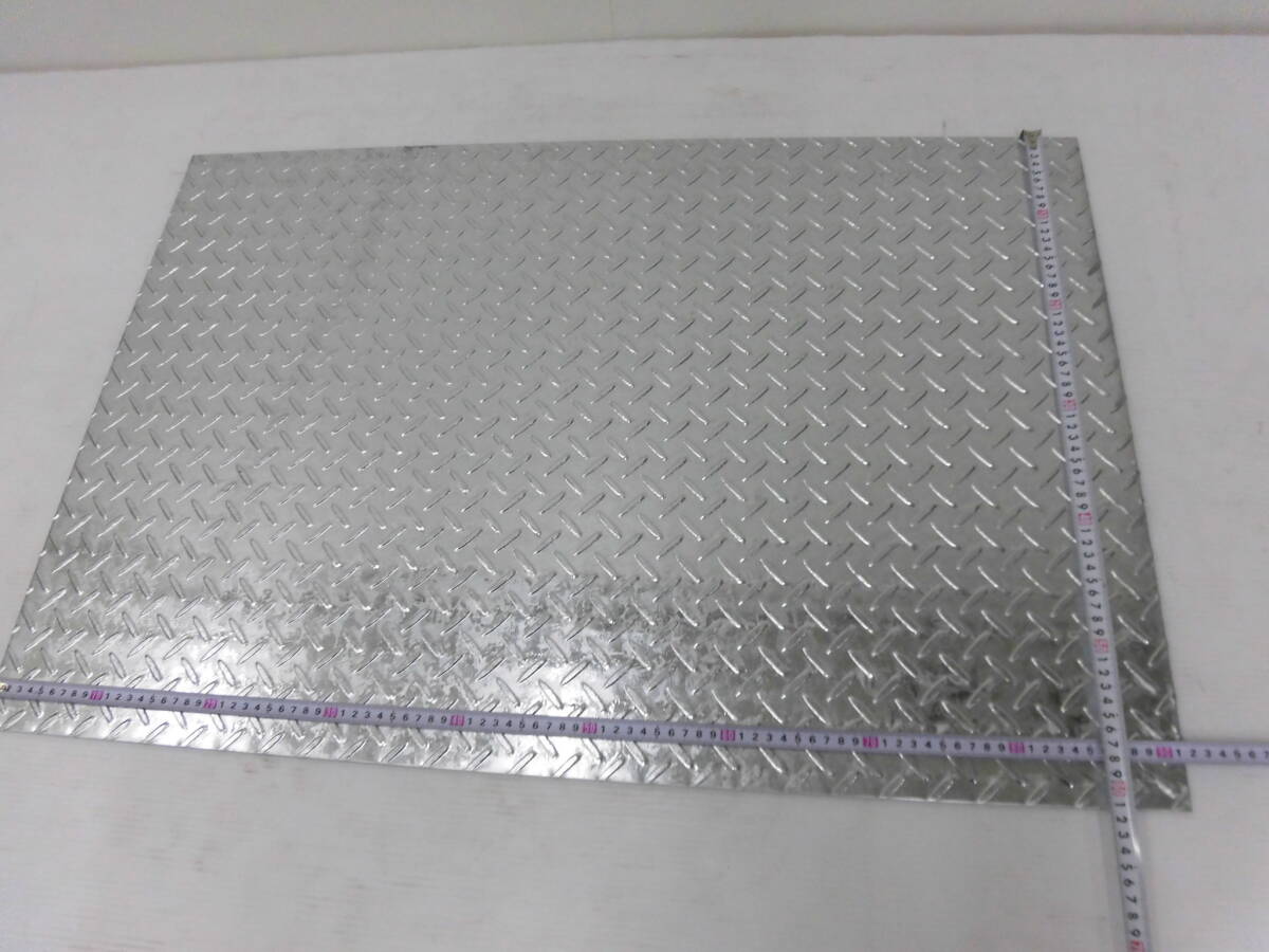 縞板　シマ板　鉄　メッキ　亜鉛メッキ　スチール　鋼材　2.3㎜　612X914ミリ 1枚　切材　溶接材　側溝蓋　B_画像3