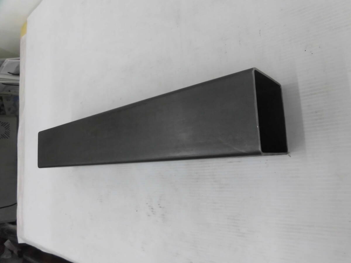 鉄　スチール　鋼材　角パイプ　3.2x100x100　605ミリ　1本　切材　溶接材　パイプ_画像1