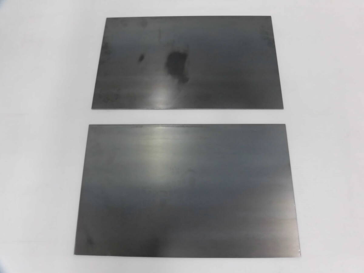 鉄板 　黒皮　スチール板　板厚3.2mm　310mm x 500mm 2枚　切板　切材　溶接材_画像1