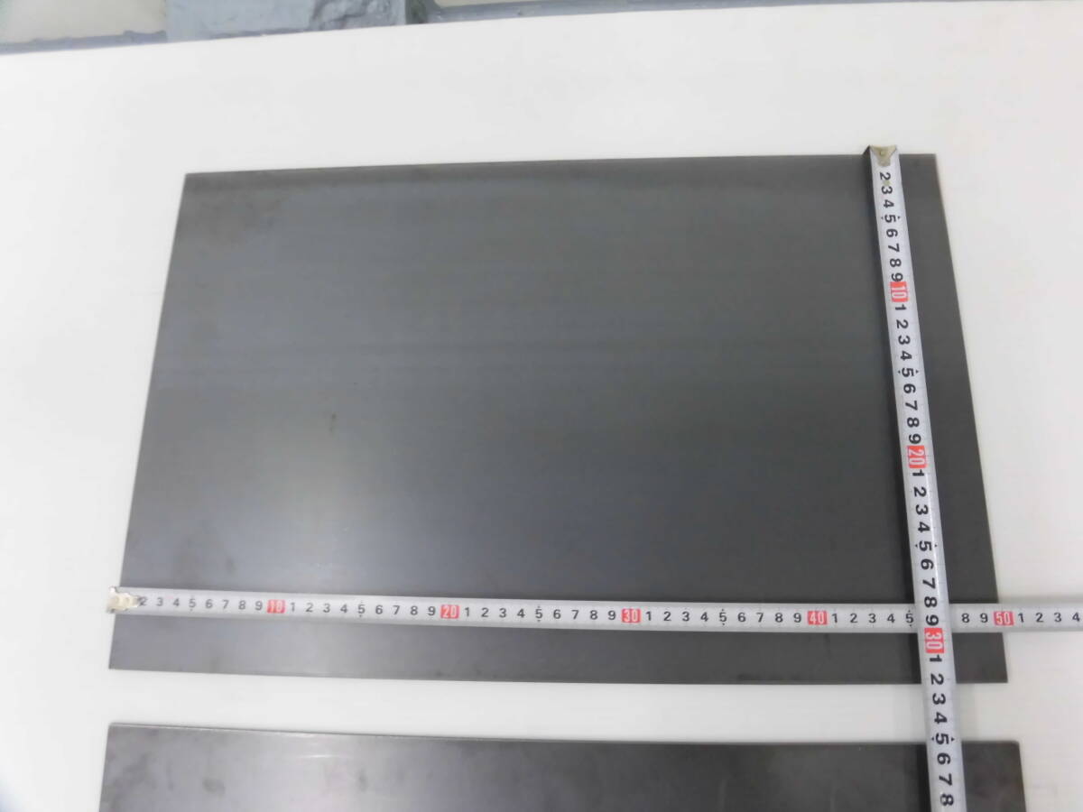 鉄板  黒皮 スチール板 板厚3.2mm 322mm x 500mm 2枚 切板 切材 溶接材 Bの画像4