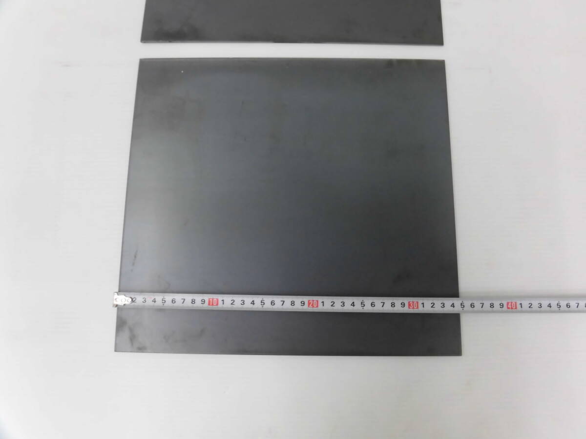 鉄板 　黒皮　スチール板　板厚3.2mm　322mm x 348mm 2枚　切板　切材　溶接材 _画像2