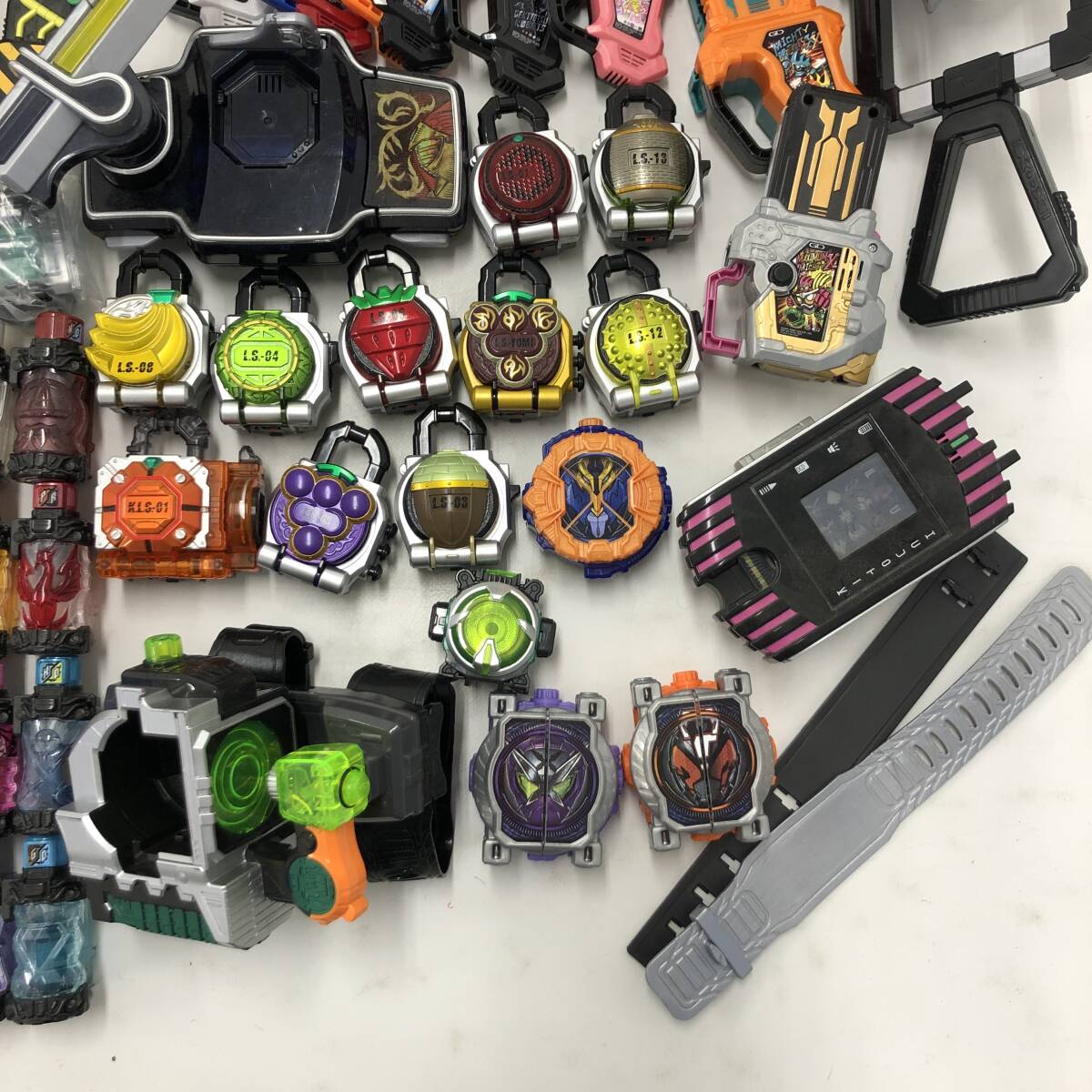 【1円～】ジャンク 仮面ライダー おもちゃ 変身ベルト 大量まとめ ビルド エグゼイド 鎧武 電王 ゴースト など ※動作未確認【ジャンク品】_画像5