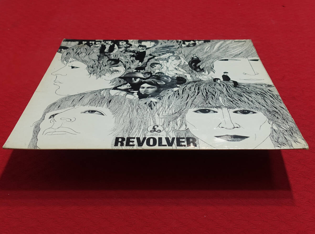 美盤! UK Original 初回 Parlophone PMC 7009 REVOLVER / The Beatles MAT: 2/2の画像5