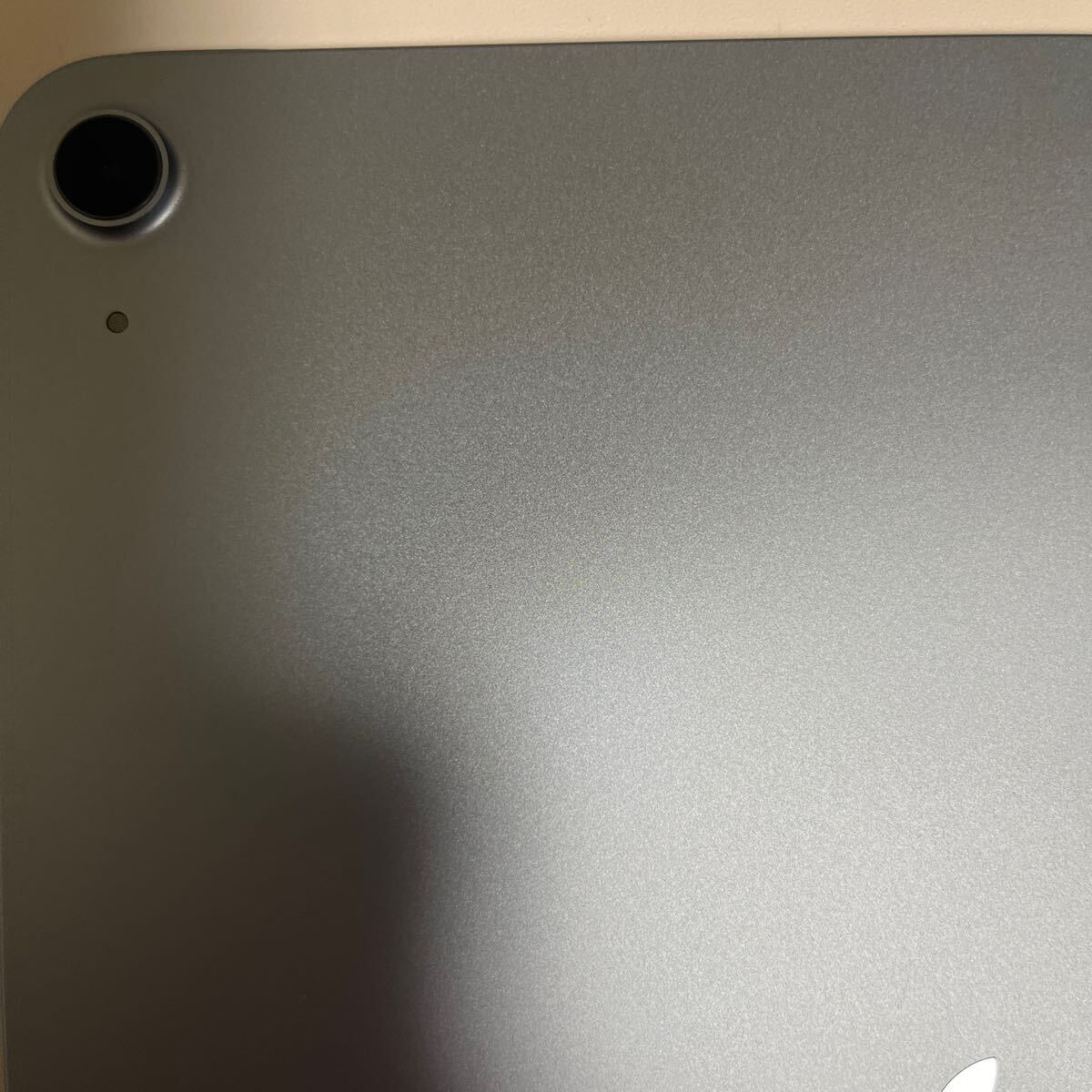 使用傷アリ iPad Air 10.9インチ Wi-Fi 256GB スカイブルー 2020年モデル おまけ付きの画像2