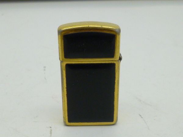 W525-N30-1478★ Zippo ジッポー スリム ゴールド ブラック オイルライター 喫煙具 現状品①★_画像2