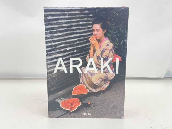 W366-N38-67 荒木経惟 TASCHEN ARAKI 写真集 カバー付き 現状品②の画像1