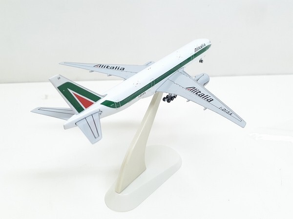 W188-N30-1840 飛行機模型 2点 セット Alitalia BOEING 747 1/400スケール / EURO CLASSICS BOEING 777-200 1/500スケール 現状品③_画像4