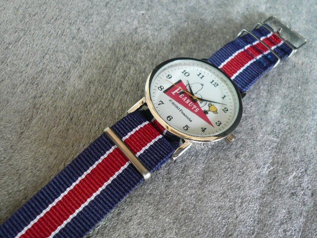 TSP-00318-03 腕時計 PEANUTS ピーナッツ スヌーピー クォーツ ベルト2点付きの画像6