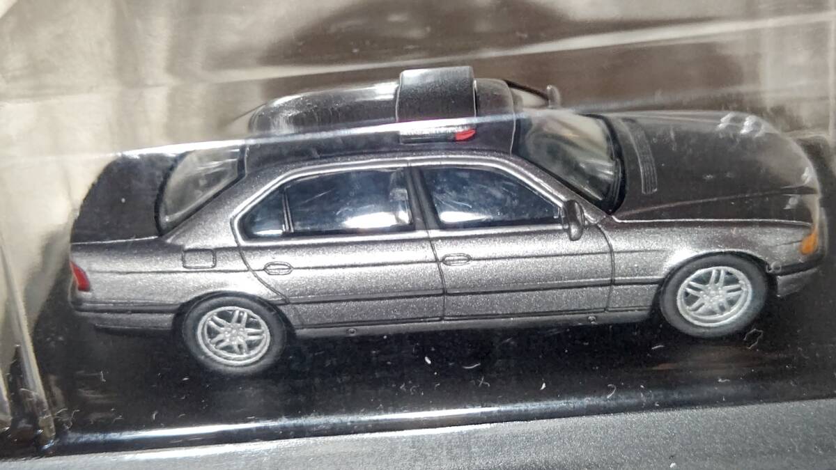 1/72 京商 007 J.ボンド ミニチュアモデルシリーズ BMW 750iL（18作 トゥモロー・ネバー・ダイのボンドカー）カード付属 箱入りの画像7