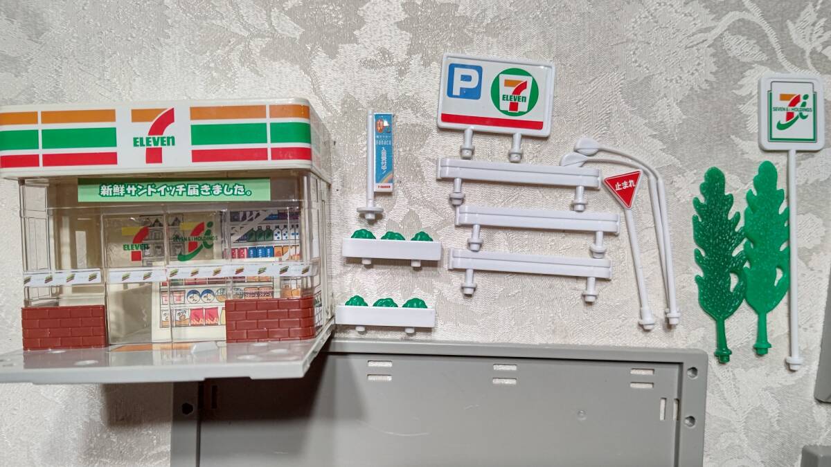 廃番 トミカタウン セブンイレブン プラキッズ&ゴミ箱欠品 動作 廃番 トミカタウン セブンイレブン プラキッズ&ゴミ箱欠品 動作