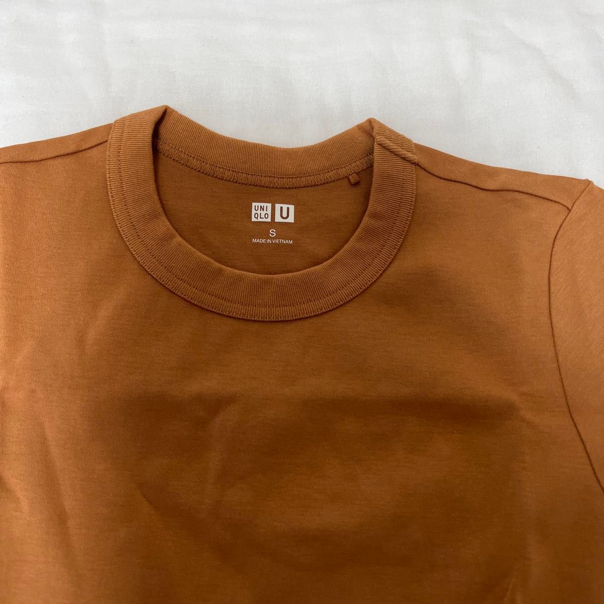 UNIQLO  クルーネックTシャツ　色オレンジ　S size Tシャツ