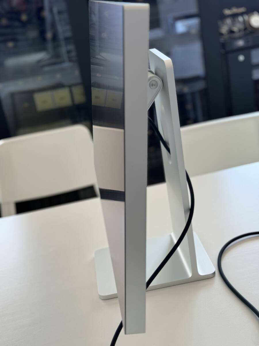 Apple Pro Display XDR - Nano Textureガラス + Pro Stand + Apple Care+：Retina 6Kディスプレイの画像5
