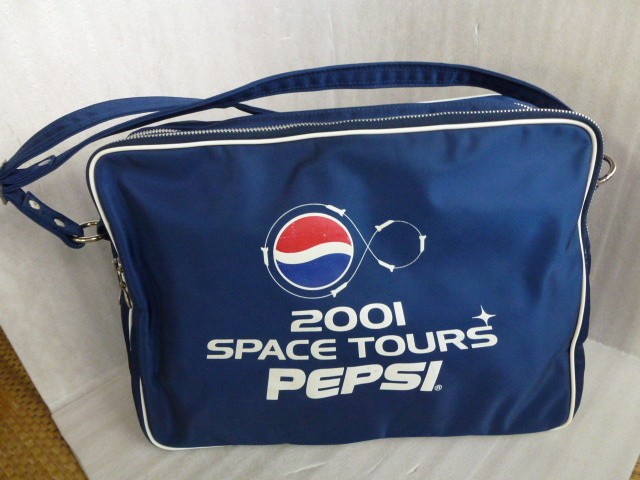 非売品　PEPSI ペプシ　2001 SPACE TOURS　トラベルバッグ ショルダーバッグ　専用タグ　当選書　付_画像1