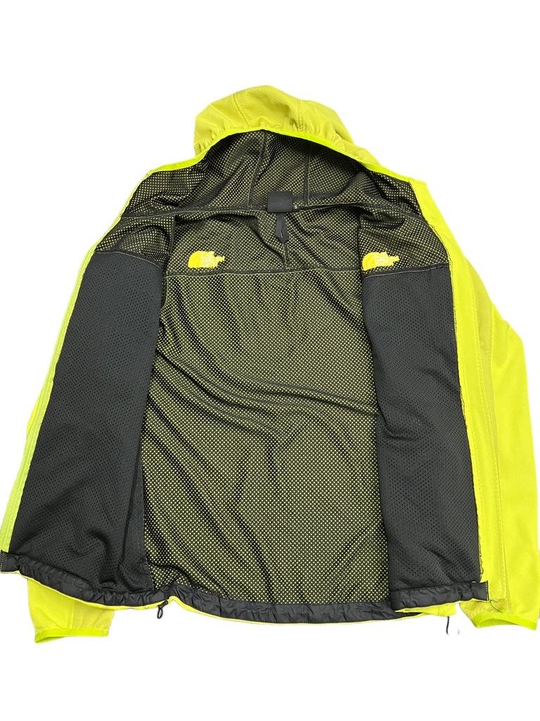 お03-111eJUN//【現状品】THE NORTH FACE 汚れあり イエローパーカー Sサイズ 洗濯済 ファッション 詳細不明 1円スタート 古着_画像3