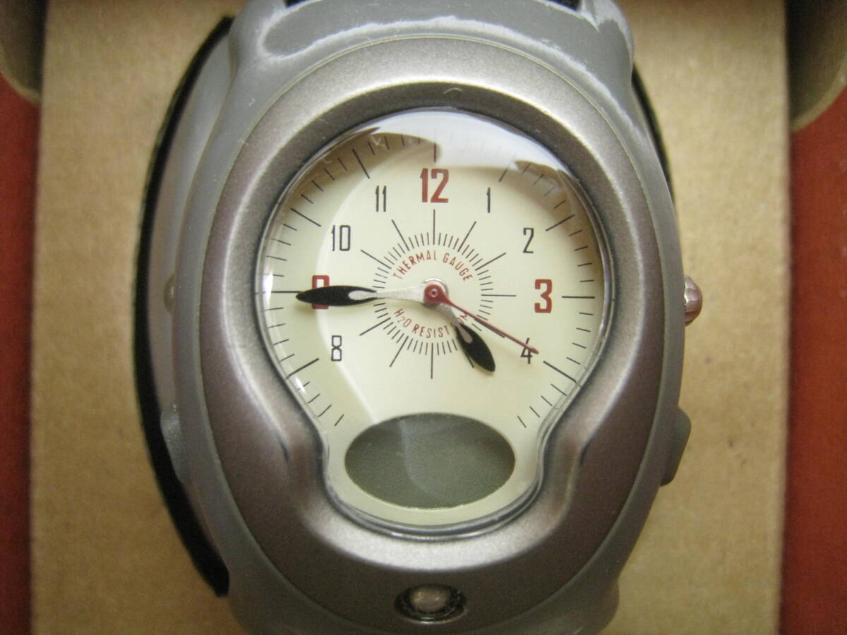 定価11000円 NIKE ACG 腕時計 ナイキ Watch WA0002-001 FRESH AMBIENT グレー×黒 ブラック_画像2