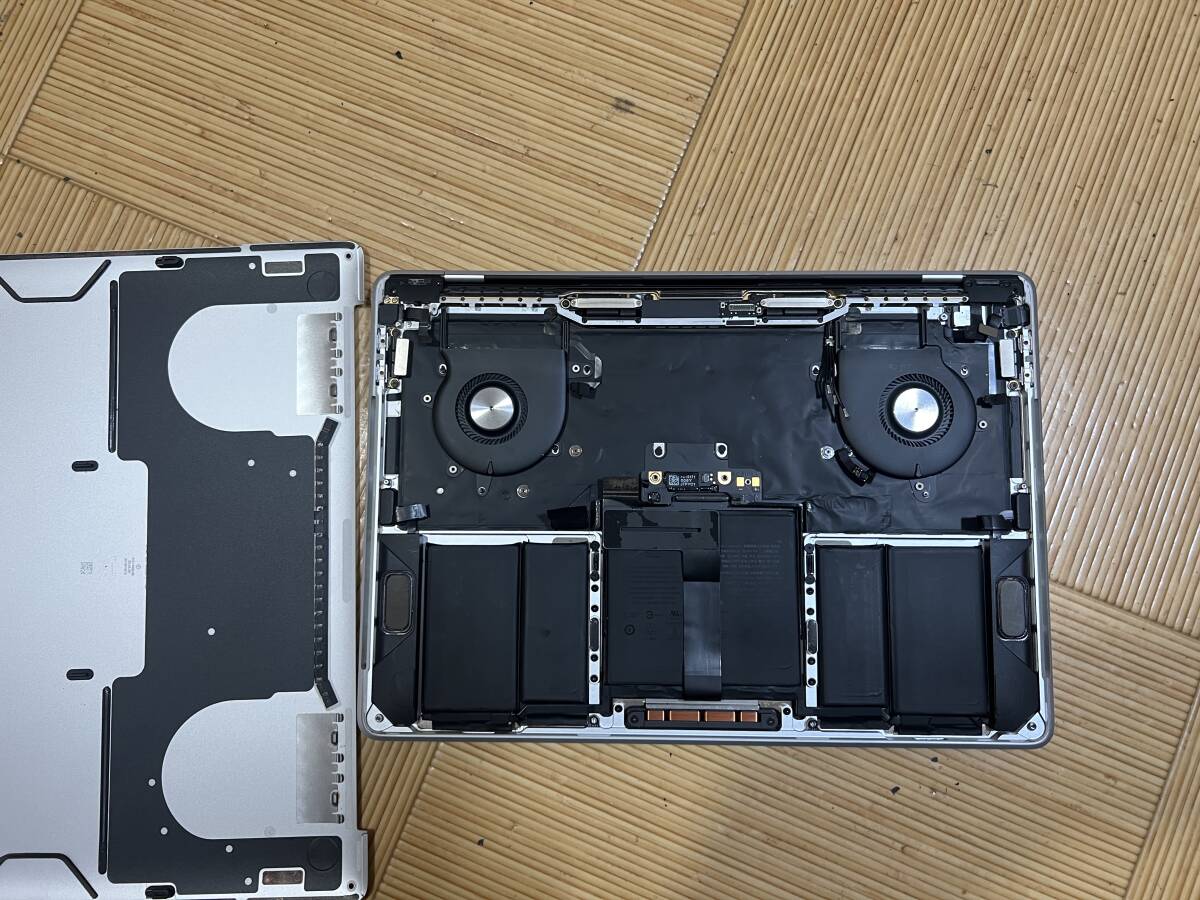 ジャンク Retina MacBook Pro A2251 2020 007【返品・返金不可(保証無)】_画像3