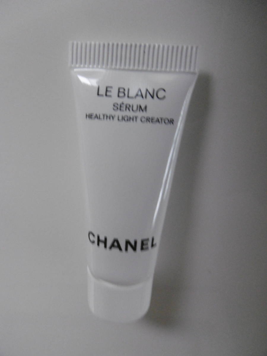 ■　シャネルCHANEL　ル ブラン セラム HLCS 薬用美白美容液 サンプル5ml×10本　訳あり　新品　 未使用品　■_画像3