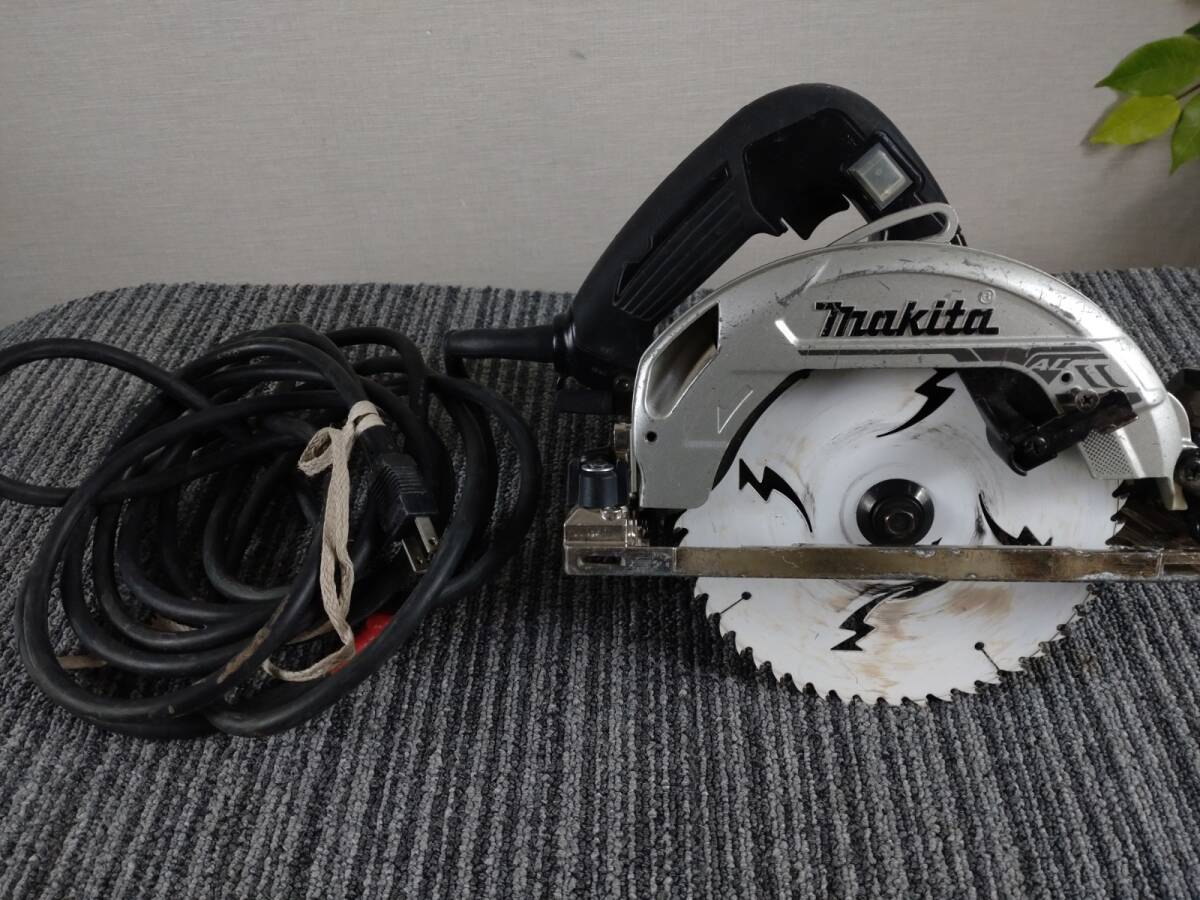 2949-02★通電確認済★MAKITA マキタ 165mmマルノコ HS6301 100V 11A 50/60Hz 1050w 5000min-1 155～165mm 木工用 超硬丸ノコ★_画像2