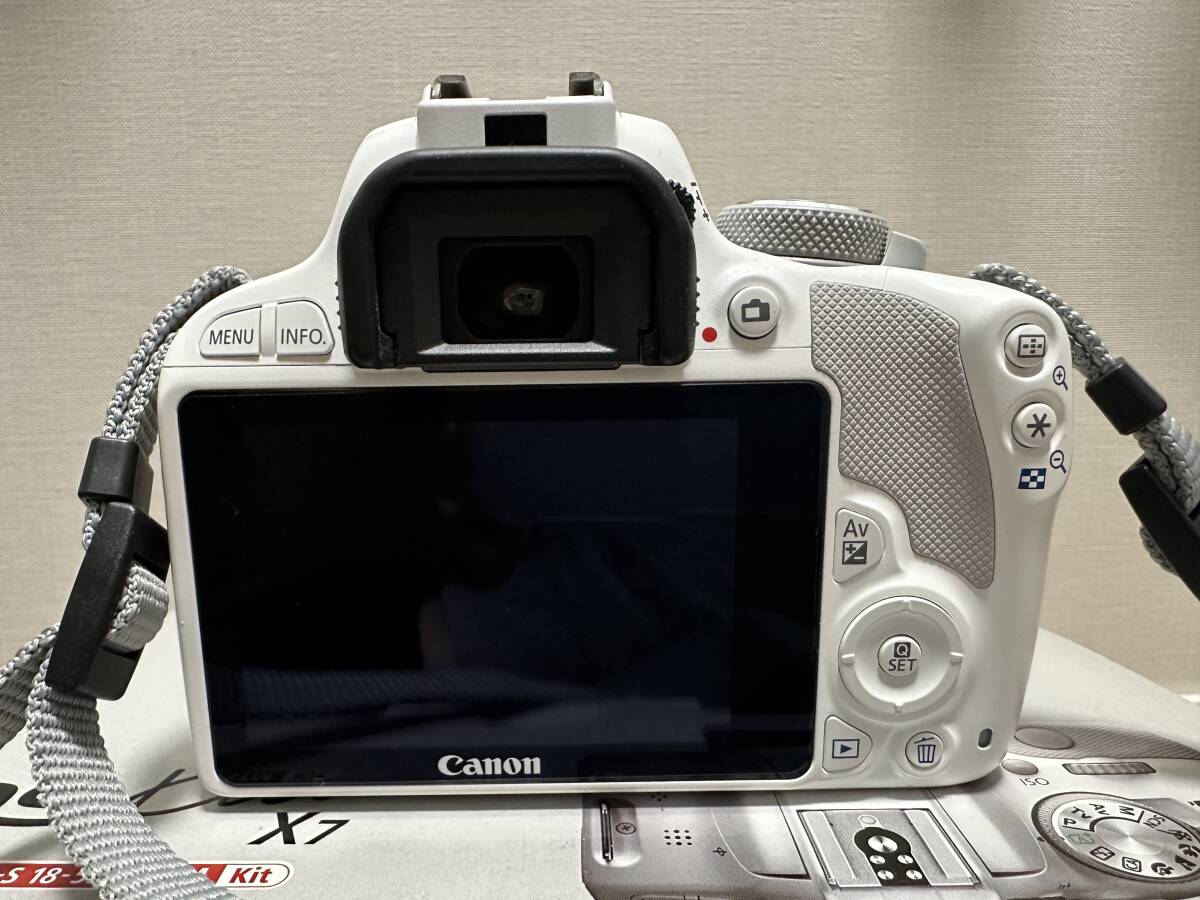 【美品】CANONデジタルカメラ EOS KISS X7 / EF 40 STM, EF-S 18-55 IS STM キット_画像2