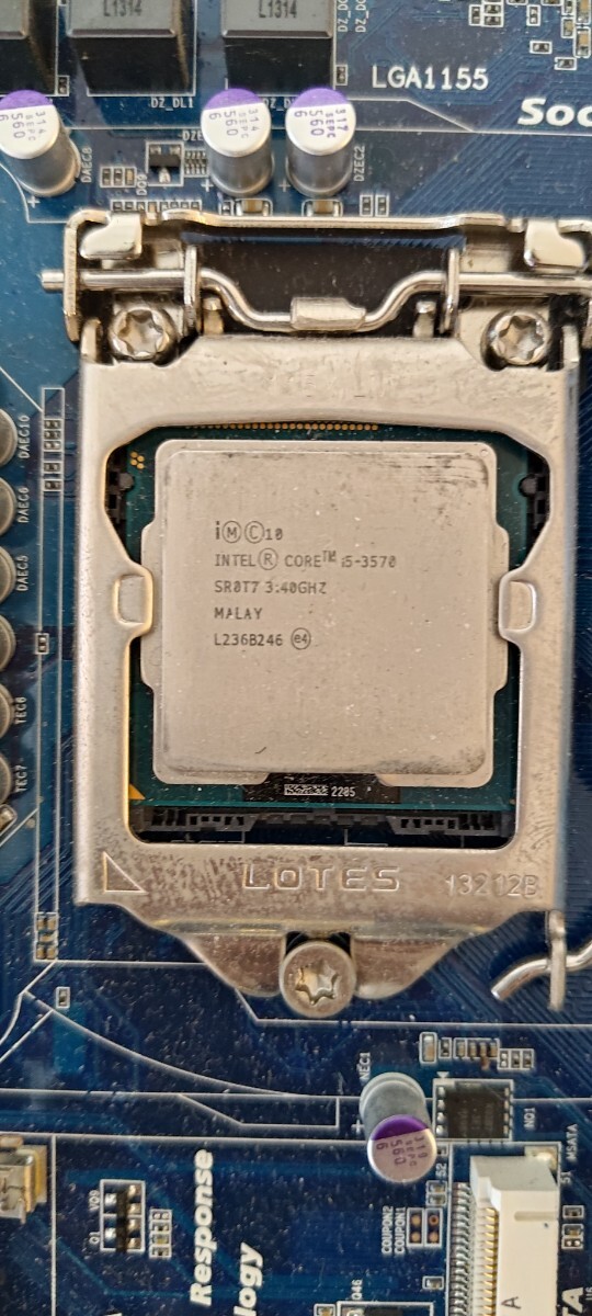【送料無料】中古品 i5-3570 LGA1155 動作確認済み CPUのみ_画像1