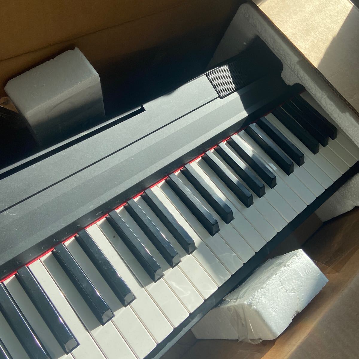 YAMAHA 電子ピアノ キーボード 88鍵 P-105B ブラック 2014年製 動作確認済み_画像2